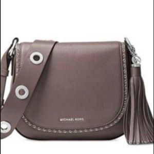 M ichael Kors Brooklyn Medium Leather Saddle Bag